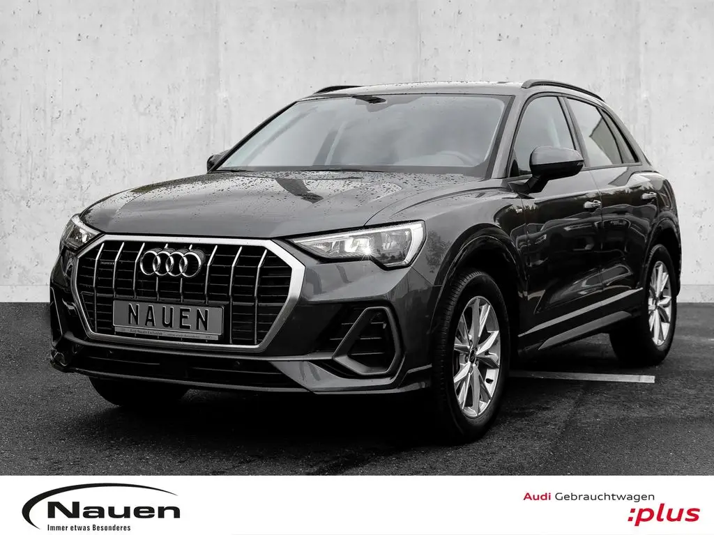 Photo 1 : Audi Q3 2023 Essence