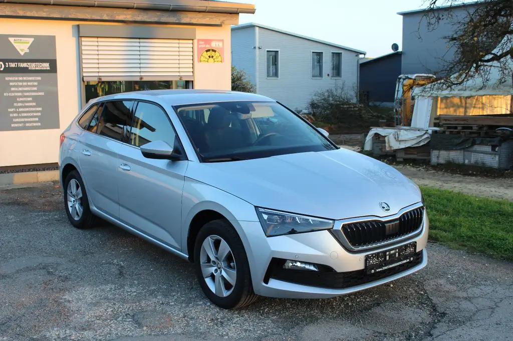 Photo 1 : Skoda Scala 2023 Petrol