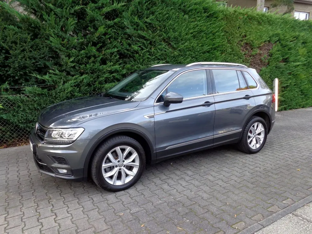 Photo 1 : Volkswagen Tiguan 2020 Petrol