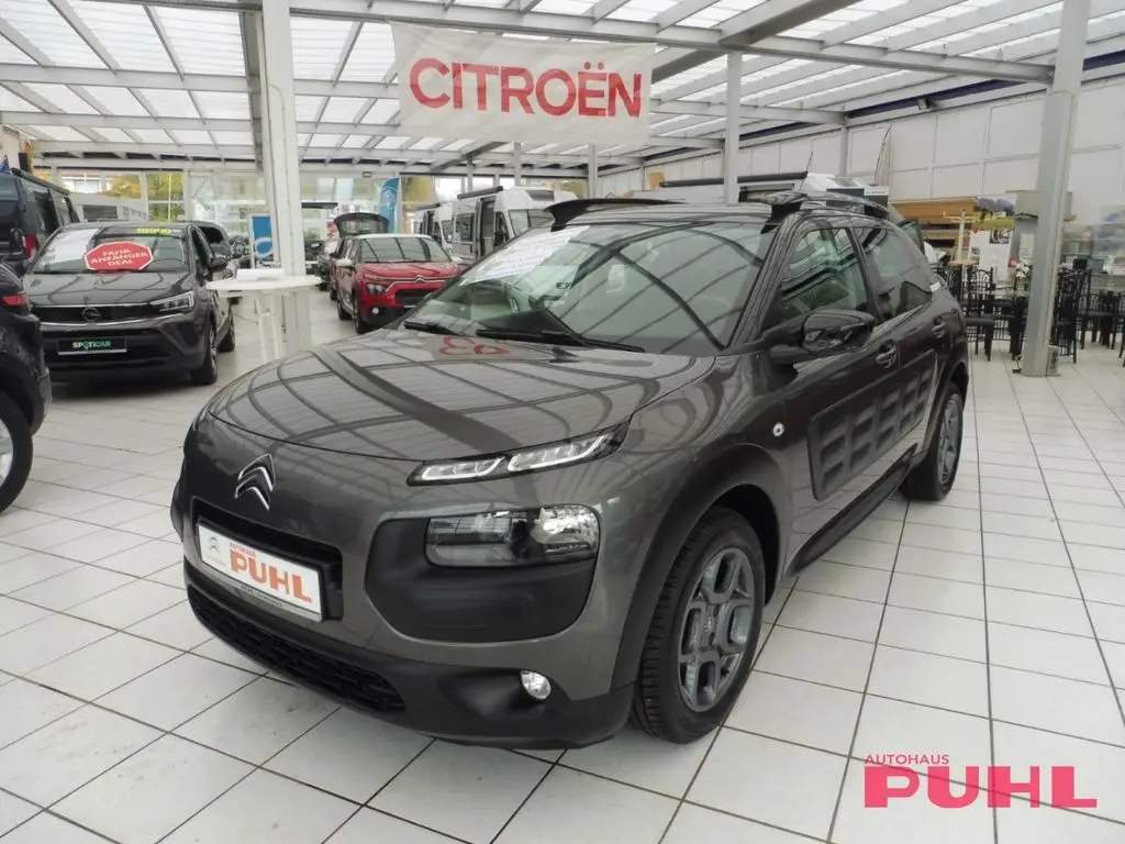 Photo 1 : Citroen C4 2017 Petrol