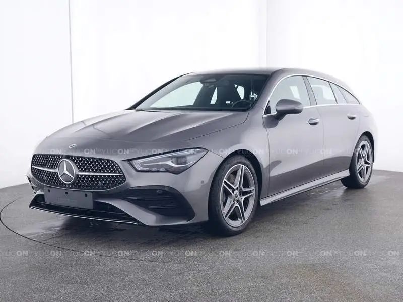 Photo 1 : Mercedes-benz Classe Cla 2023 Essence