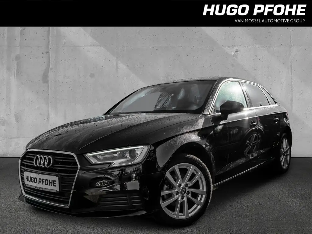 Photo 1 : Audi A3 2019 Petrol