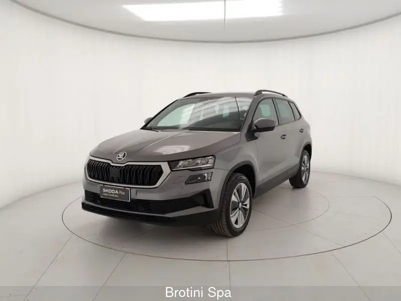 Photo 1 : Skoda Karoq 2023 Essence