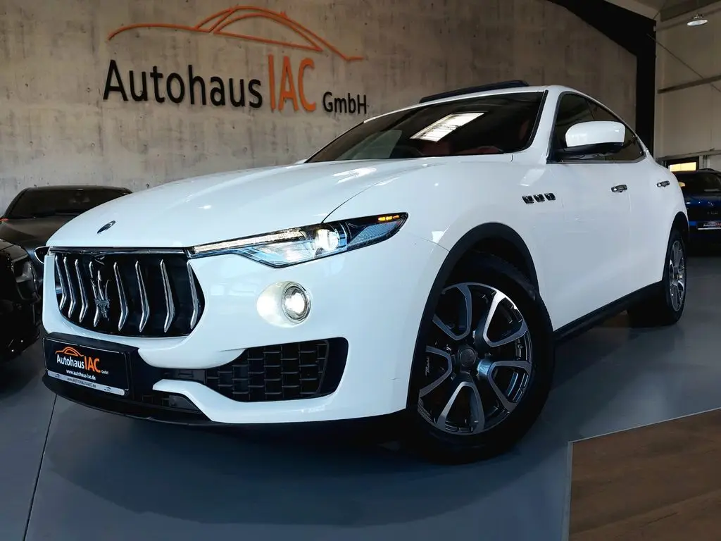 Photo 1 : Maserati Levante 2017 Petrol