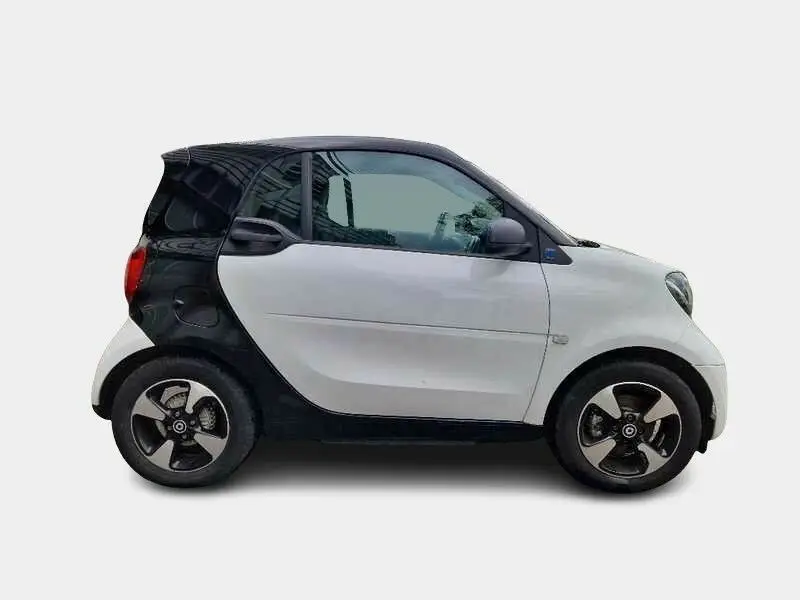 Photo 1 : Smart Fortwo 2021 Non renseigné