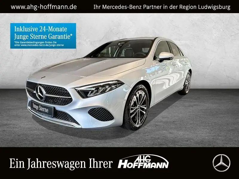 Photo 1 : Mercedes-benz Classe A 2023 Petrol