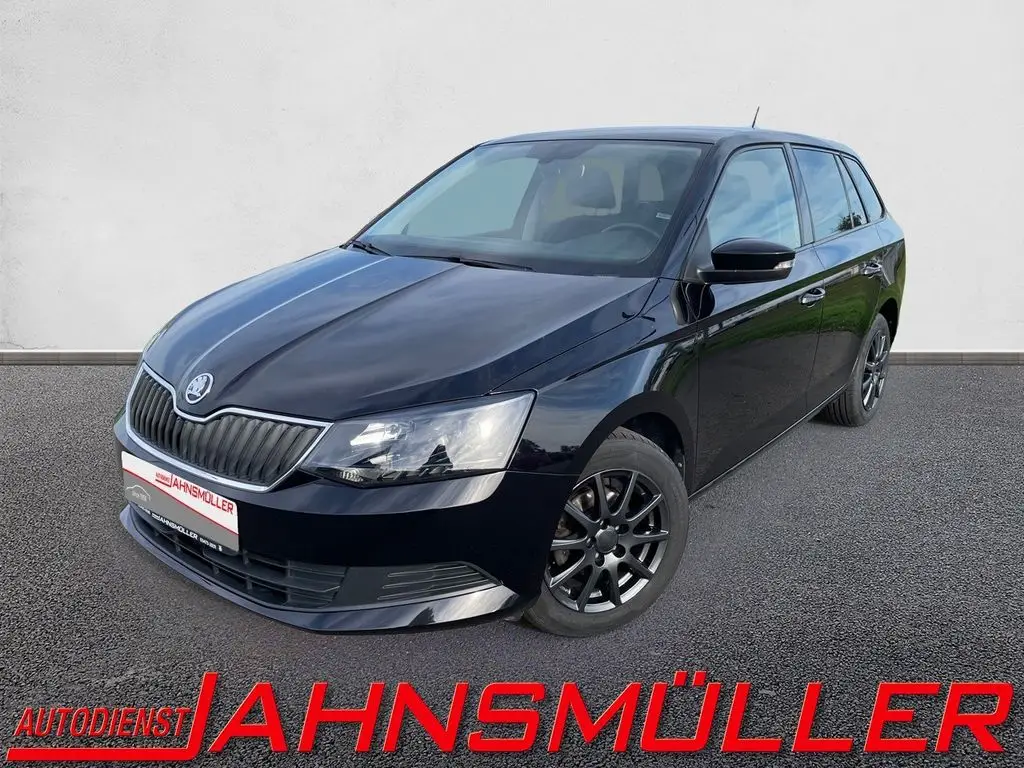 Photo 1 : Skoda Fabia 2015 Essence