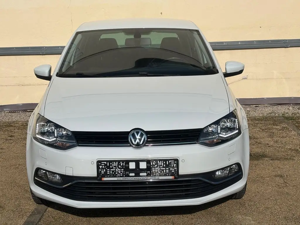 Photo 1 : Volkswagen Polo 2016 Petrol