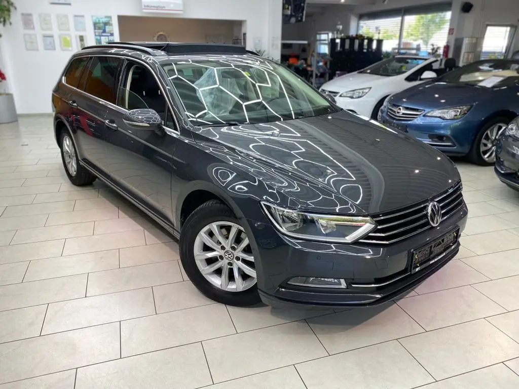 Photo 1 : Volkswagen Passat 2018 Diesel