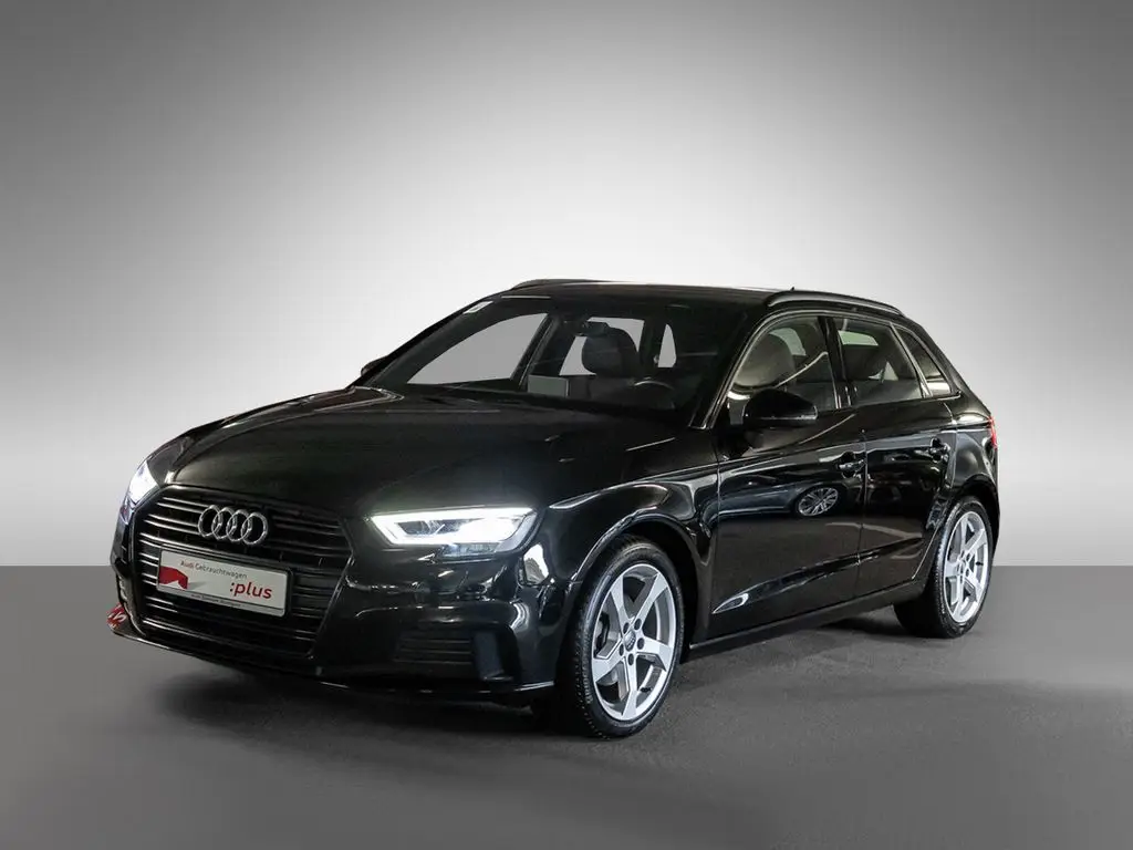 Photo 1 : Audi A3 2018 Petrol