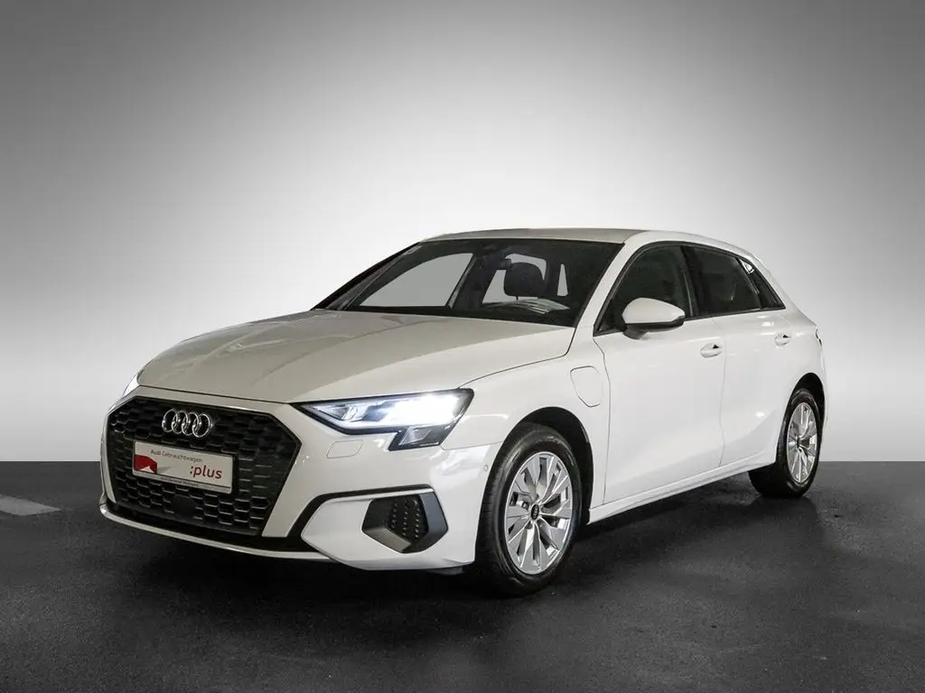 Photo 1 : Audi A3 2022 Hybrid