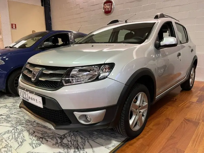 Photo 1 : Dacia Sandero 2015 Essence