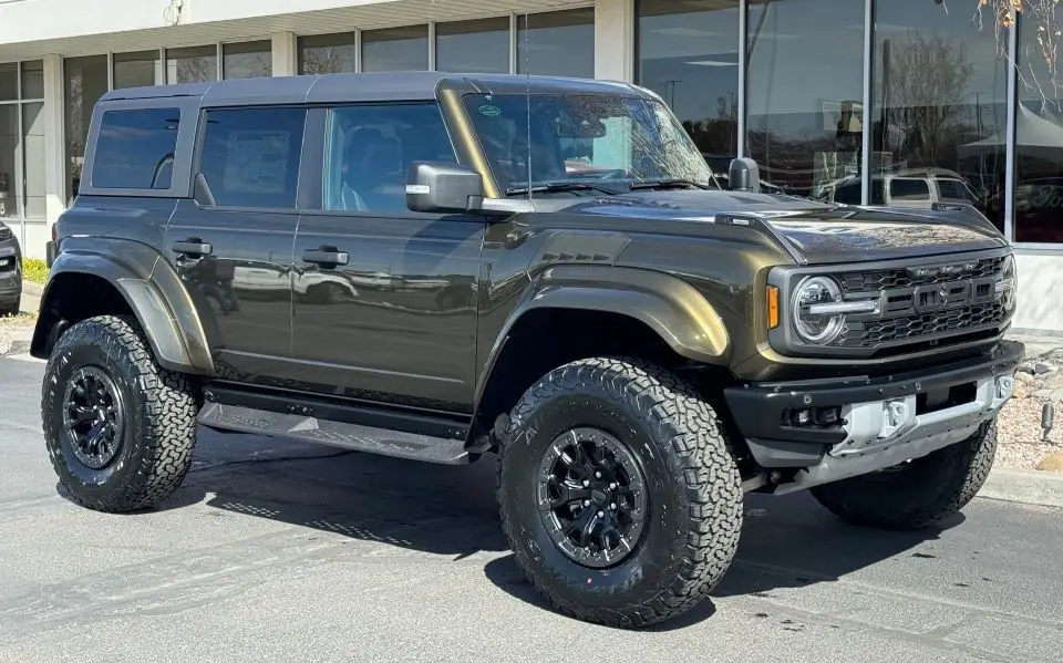 Photo 1 : Ford Bronco 2024 Essence