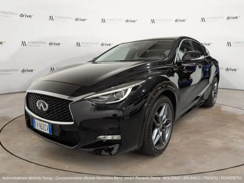 Photo 1 : Infiniti Q30 2019 Essence