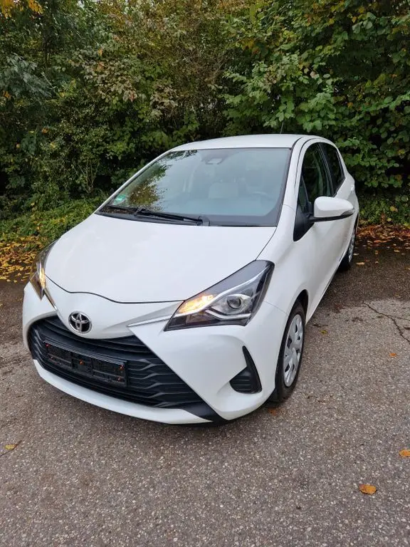 Photo 1 : Toyota Yaris 2020 Petrol