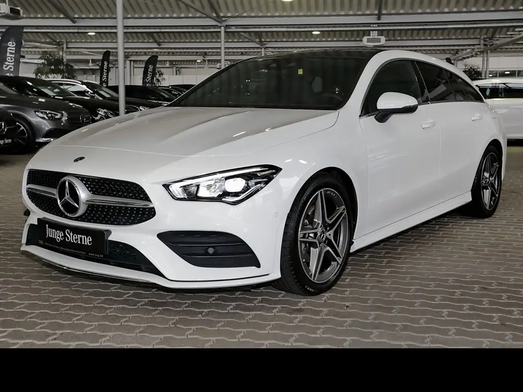 Photo 1 : Mercedes-benz Classe Cla 2023 Petrol