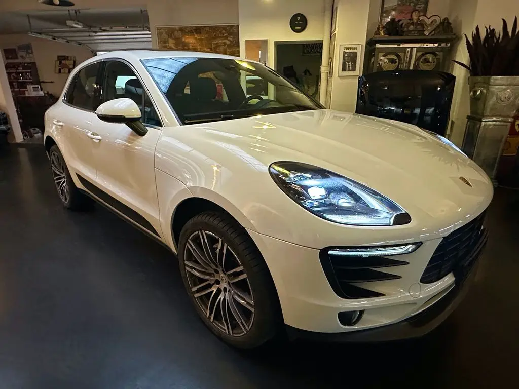 Photo 1 : Porsche Macan 2016 Diesel