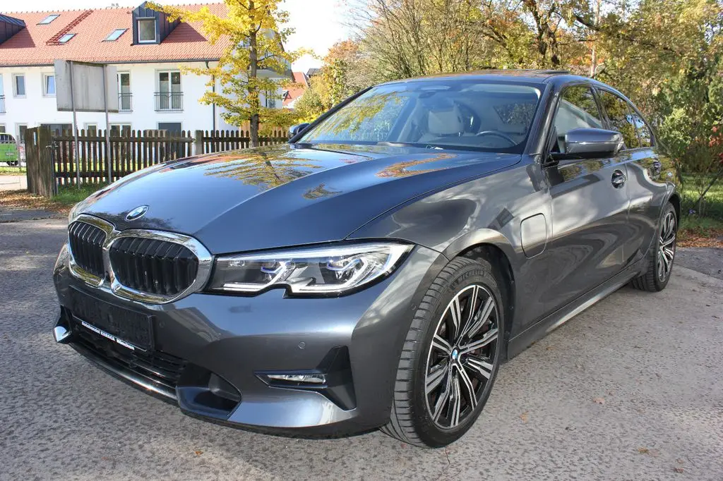 Photo 1 : Bmw Serie 3 2019 Hybrid