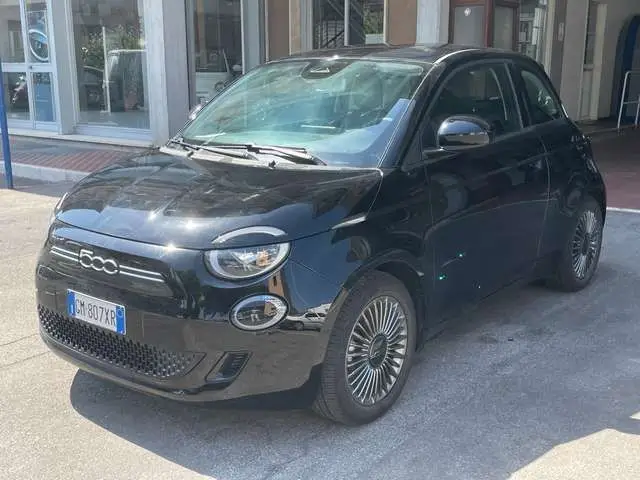 Photo 1 : Fiat 500 2023 Non renseigné