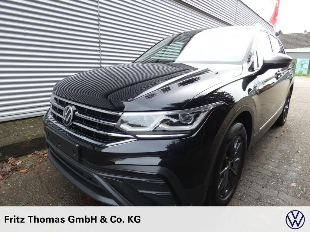 Photo 1 : Volkswagen Tiguan 2021 Essence