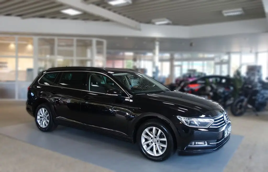 Photo 1 : Volkswagen Passat 2015 Diesel