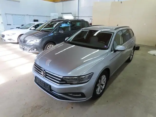 Photo 1 : Volkswagen Passat 2021 Diesel