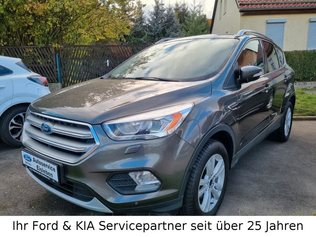 Photo 1 : Ford Kuga 2017 Petrol