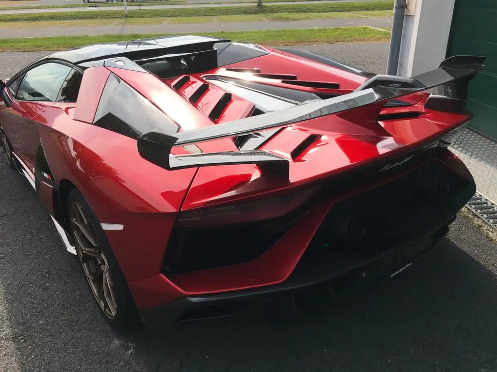 Photo 1 : Lamborghini Aventador 2021 Essence