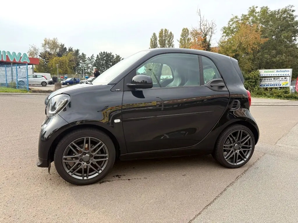 Photo 1 : Smart Fortwo 2017 Petrol