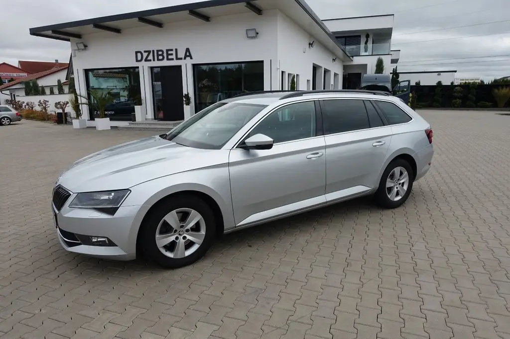 Photo 1 : Skoda Superb 2019 Diesel