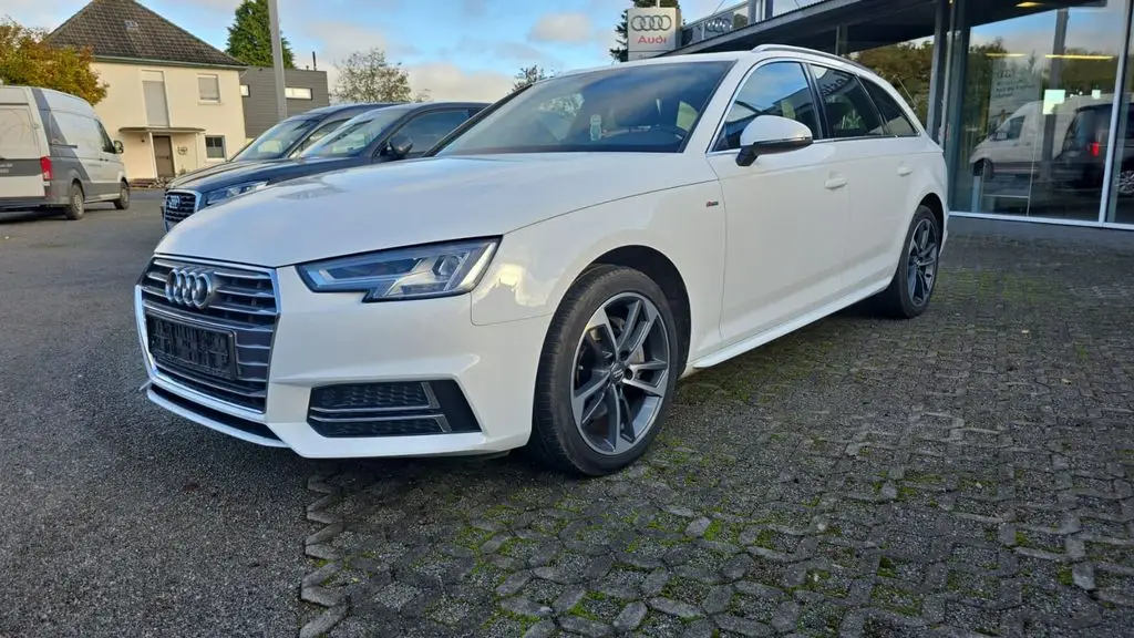 Photo 1 : Audi A4 2015 Diesel