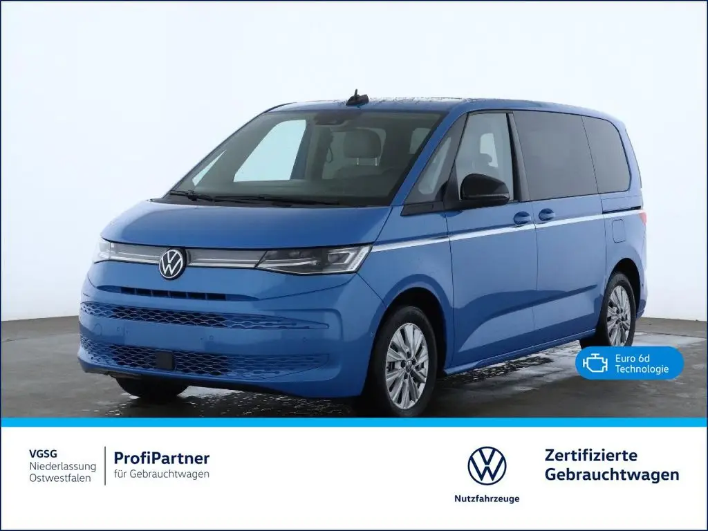 Photo 1 : Volkswagen T7 2022 Petrol