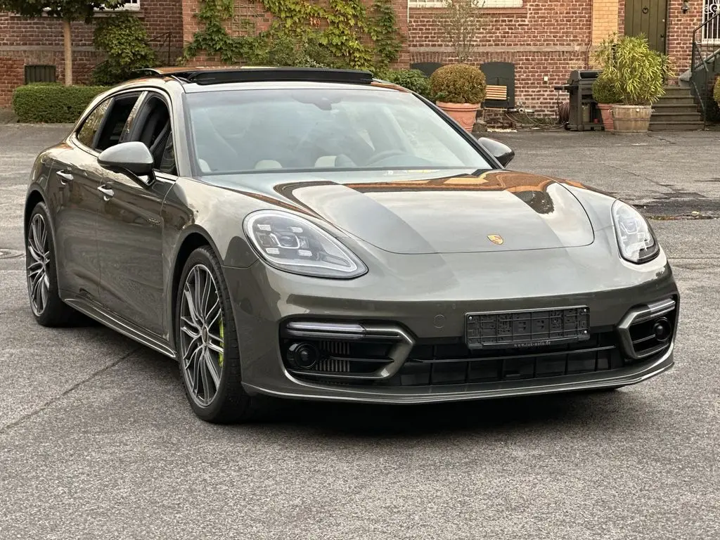 Photo 1 : Porsche Panamera 2023 Hybride