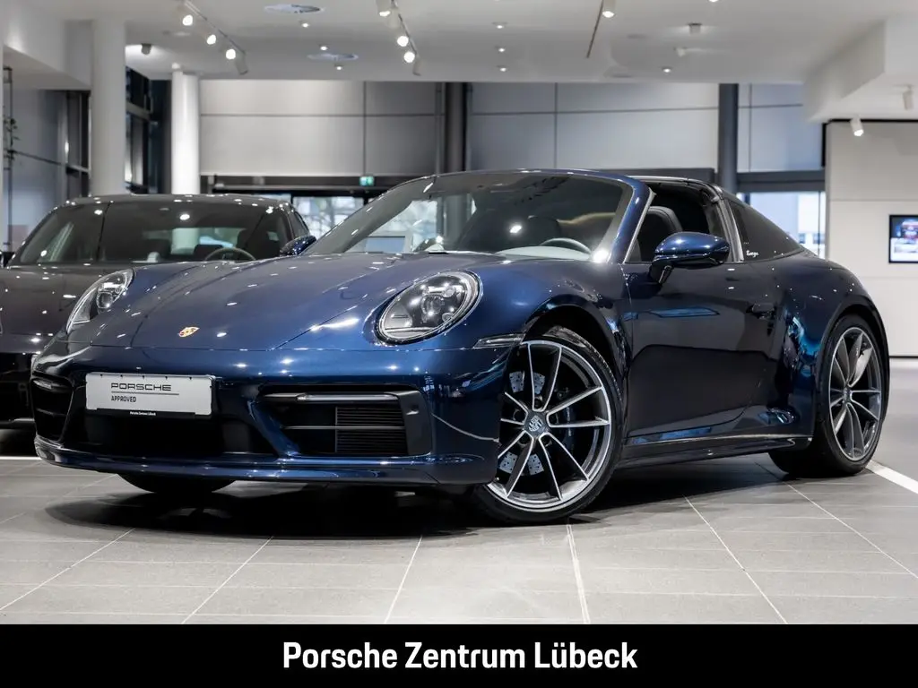 Photo 1 : Porsche 992 2020 Essence