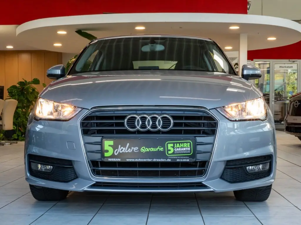 Photo 1 : Audi A1 2016 Petrol