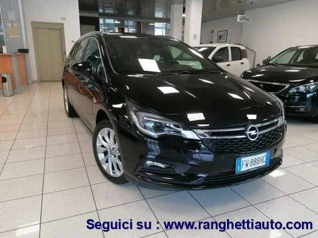 Photo 1 : Opel Astra 2019 Others