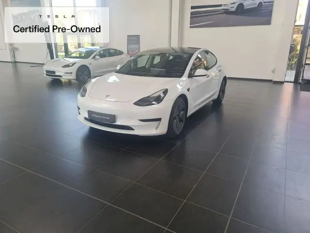 Photo 1 : Tesla Model 3 2021 Non renseigné