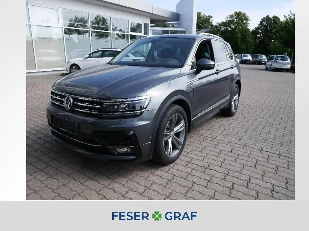 Photo 1 : Volkswagen Tiguan 2020 Essence