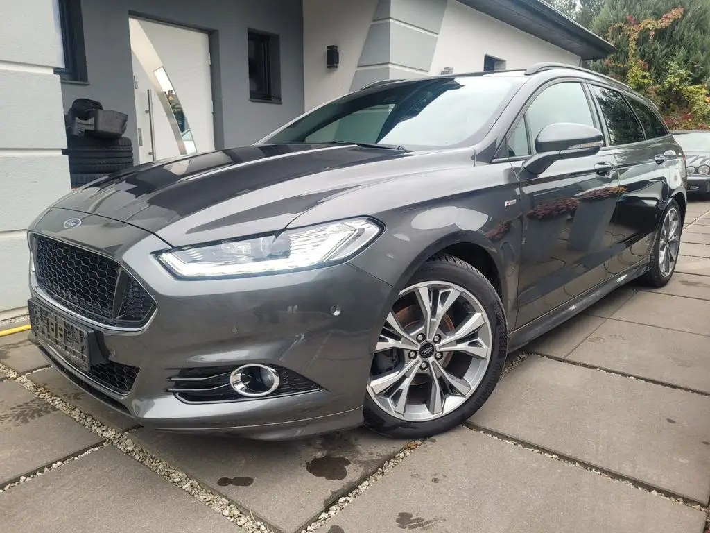 Photo 1 : Ford Mondeo 2019 Essence