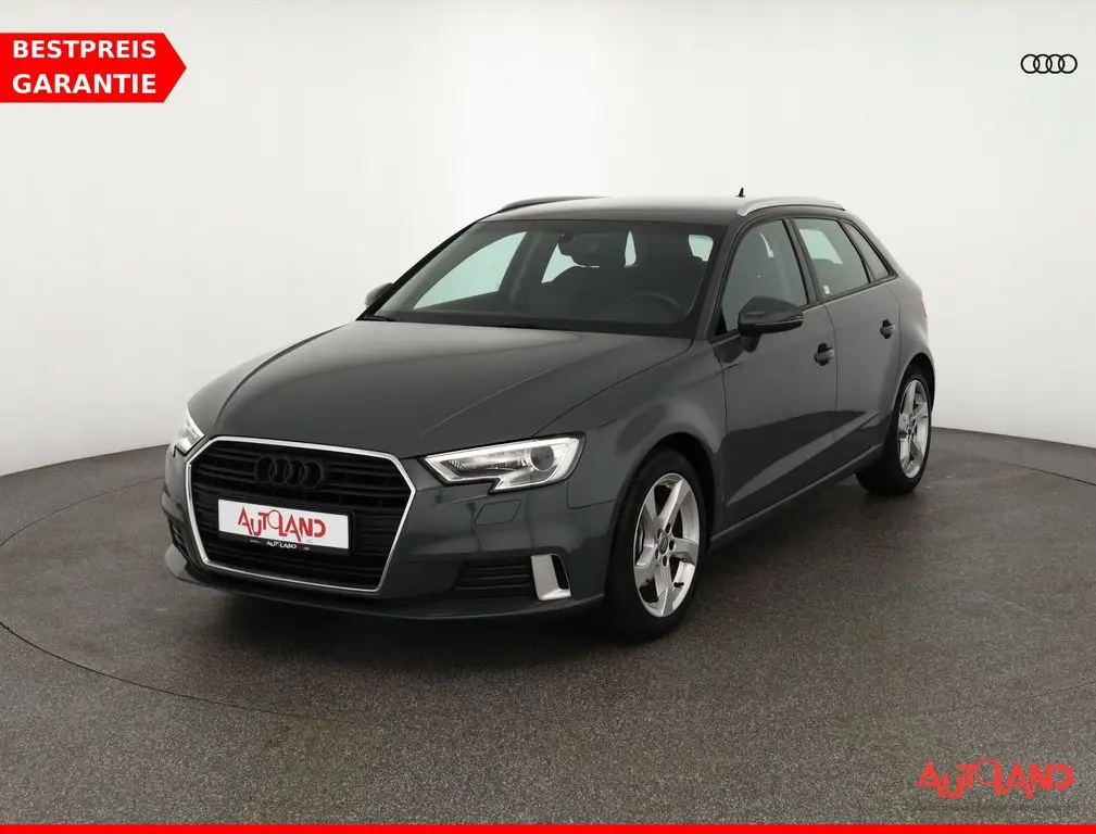 Photo 1 : Audi A3 2019 Essence