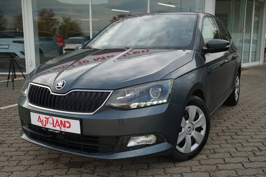 Photo 1 : Skoda Fabia 2015 Essence