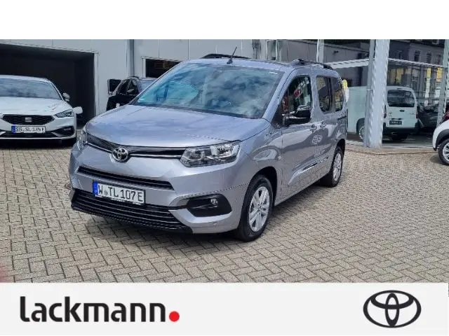 Photo 1 : Toyota Proace 2023 Non renseigné