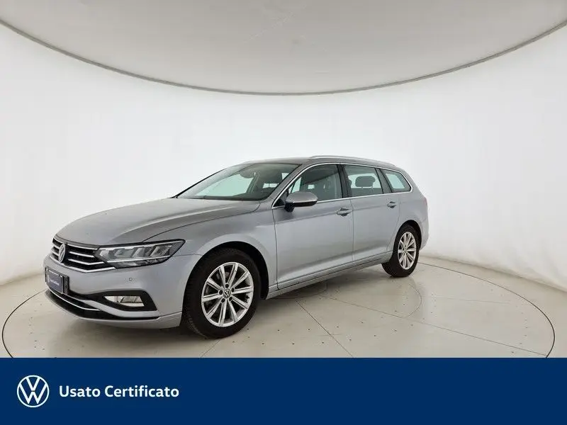 Photo 1 : Volkswagen Passat 2023 Others