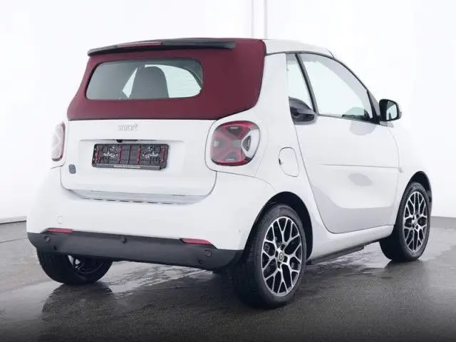 Photo 1 : Smart Fortwo 2024 Non renseigné