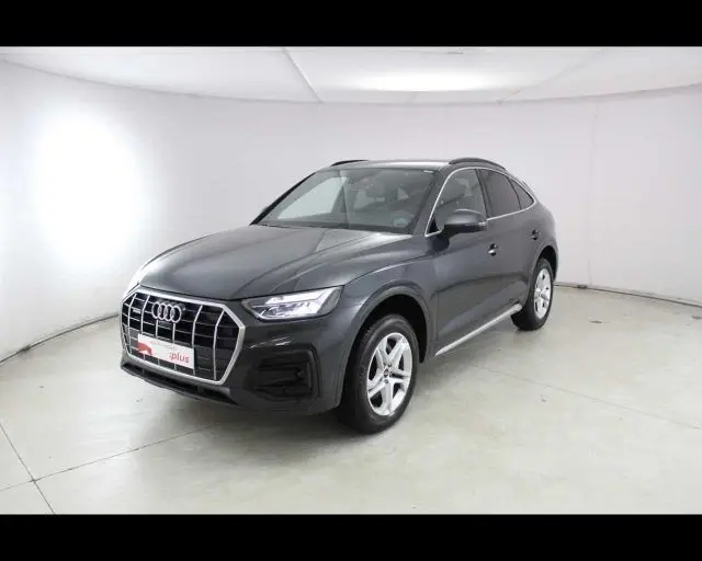 Photo 1 : Audi Q5 2024 Hybrid