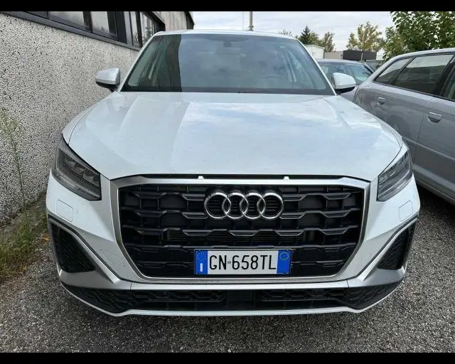 Photo 1 : Audi Q2 2023 Diesel