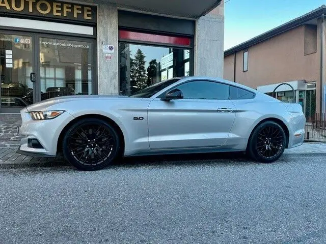 Photo 1 : Ford Mustang 2018 Essence