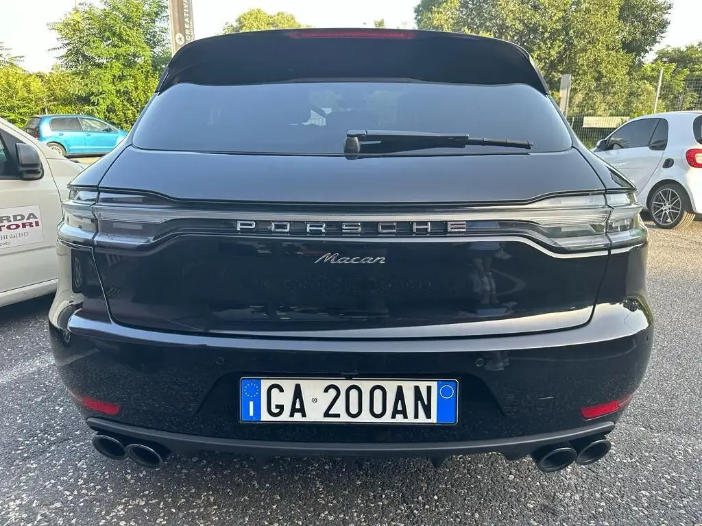 Photo 1 : Porsche Macan 2019 Essence