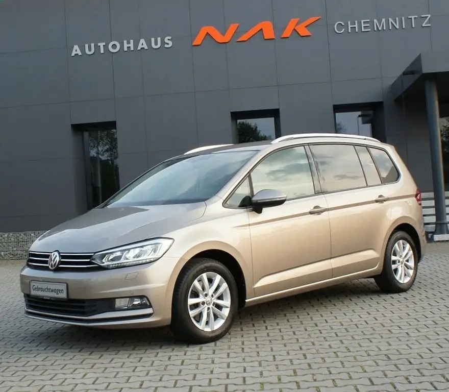 Photo 1 : Volkswagen Touran 2016 Petrol