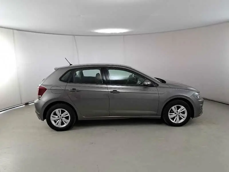 Photo 1 : Volkswagen Polo 2019 Petrol